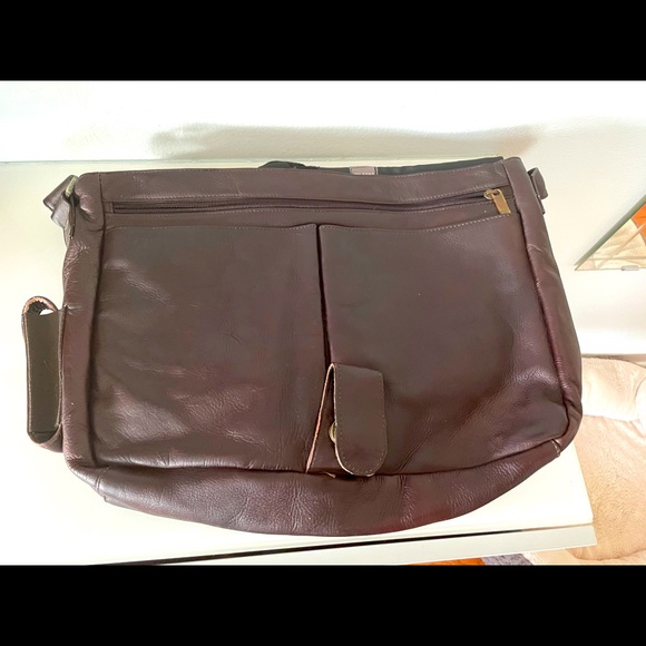 Excellent condition- real Leather laptop/case bag - Picture 7 of 12